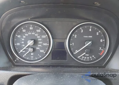 2015 BMW X1 Sdrive28I из США, поврежденный, VIN WBAVM1C56FVW58373